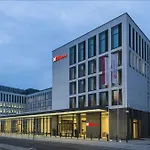 克拉科夫机场希尔顿花园酒店 酒店