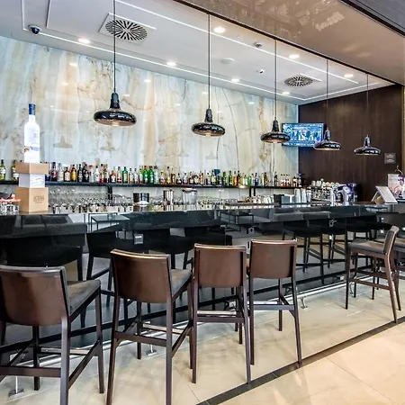 Hotel Hilton Garden Airport 4*