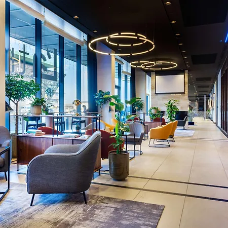 힐튼 가든 인 에어포트 호텔 크라쿠프