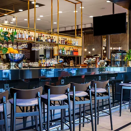 Готель Hilton Garden Airport Краків