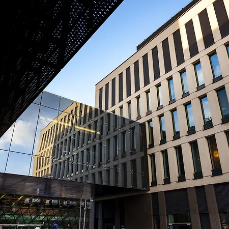 Hilton Garden Airport Szálloda