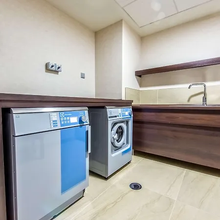 Готель Hilton Garden Airport