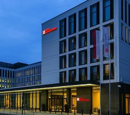 Готель Hilton Garden Airport