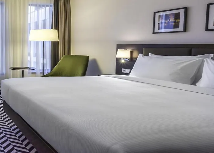 Hotel Hilton Garden Airport 4*