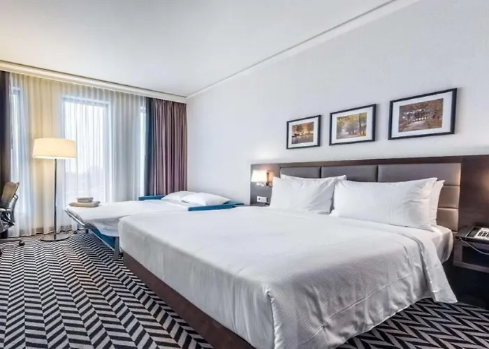 Hotel Hilton Garden Airport 4*