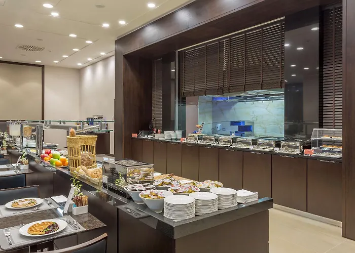 Hotel Hilton Garden Airport 4*