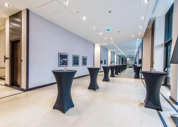 Hilton Garden Airport