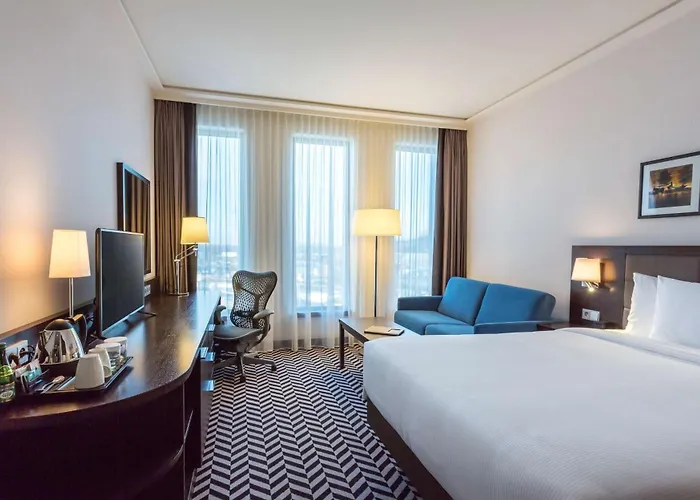 Hilton Garden Airport