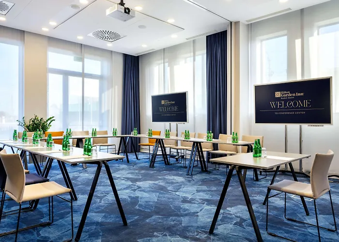 Hilton Garden Airport 4*