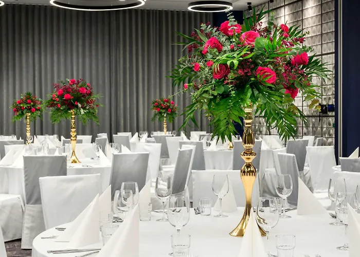 Hilton Garden Airport