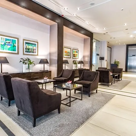 Hotel Hilton Garden Airport