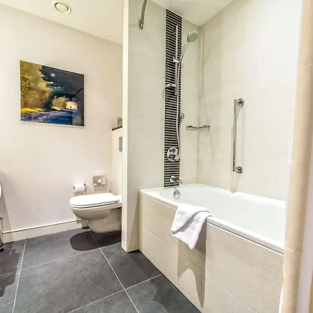 Hilton Garden Airport Hotel Krakau