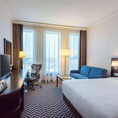 Hilton Garden Airport