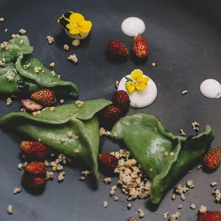 Hilton Garden Airport Hotel