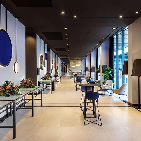 Hotel Hilton Garden Airport